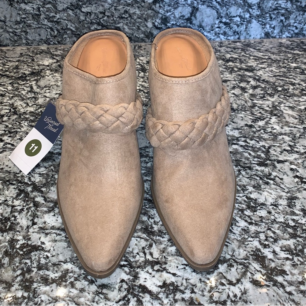 Universal Thread Taupe Short Boots NWT